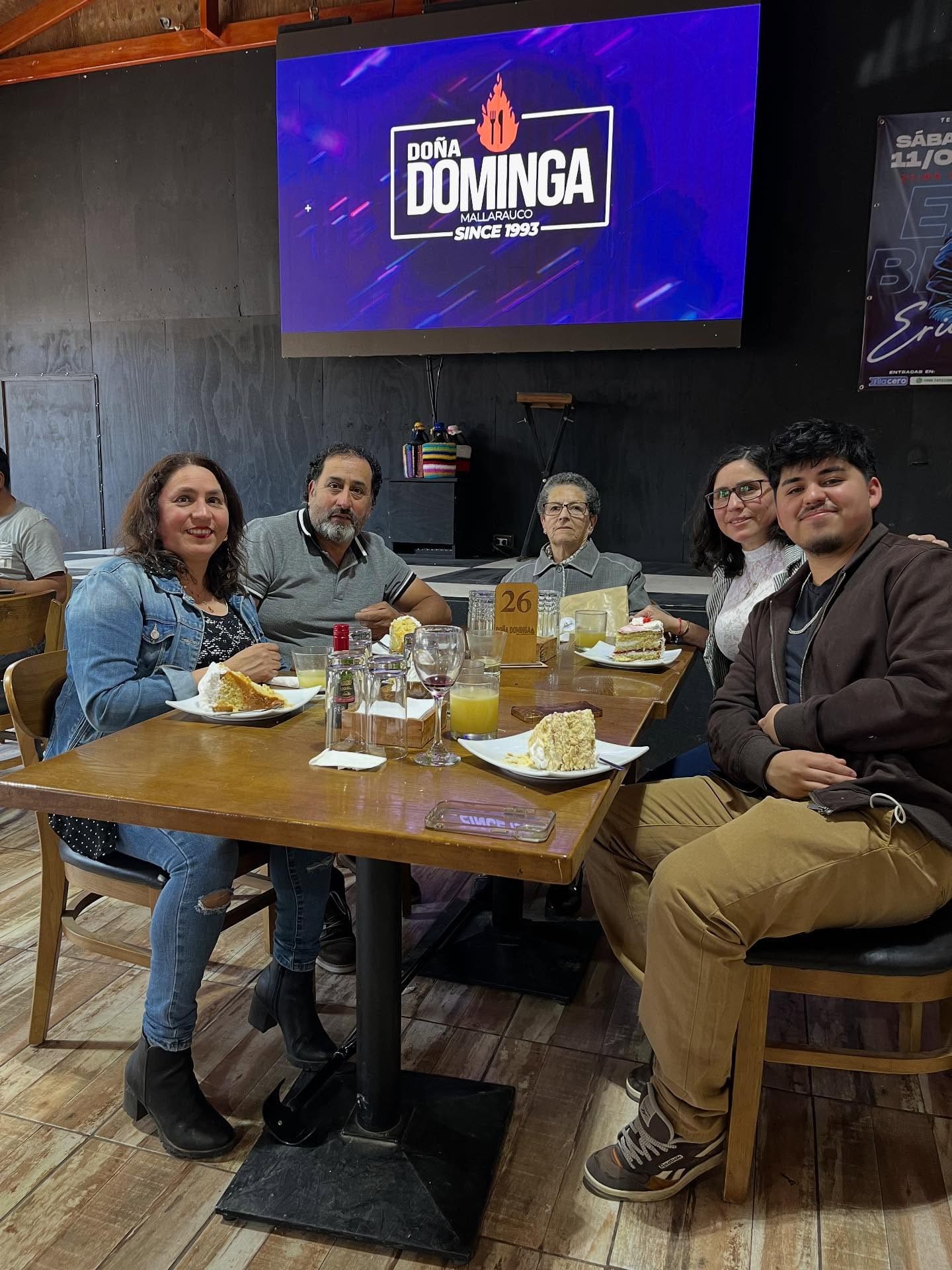 La familia detrás de Terraza Doña Dominga
